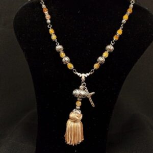 Colgante Hombre Miel Con Borla